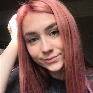 Meet your Posher, Hayley